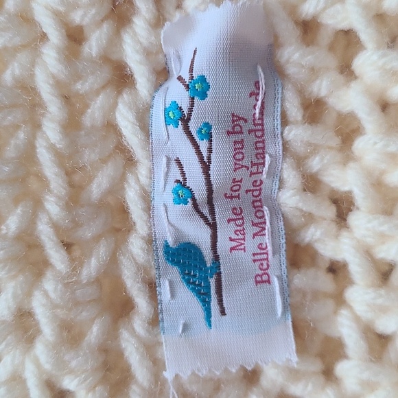 Handmade Crochet Poncho 🧶 - Picture 10 of 10